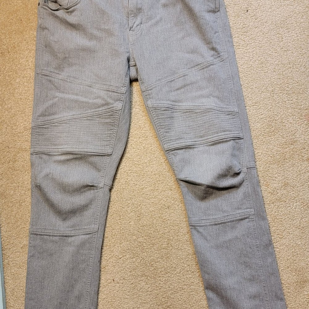 Banana Republic 34x30 Light Grey Fulton Skinny (with stitching)